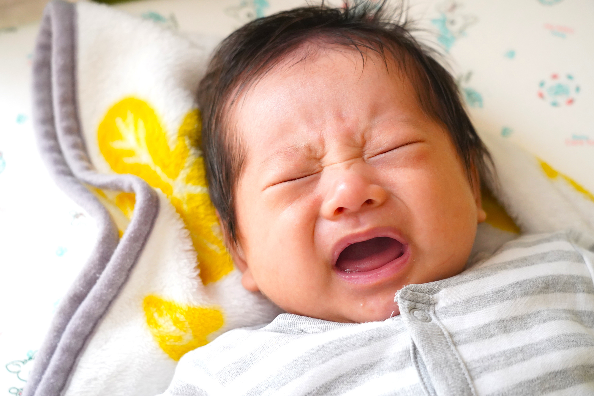 赤ちゃんのあせもの症状とは。悪化するとどうなる？